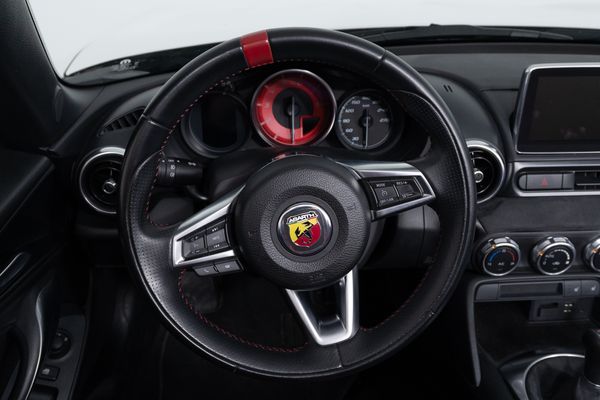 Abarth 124 Spider