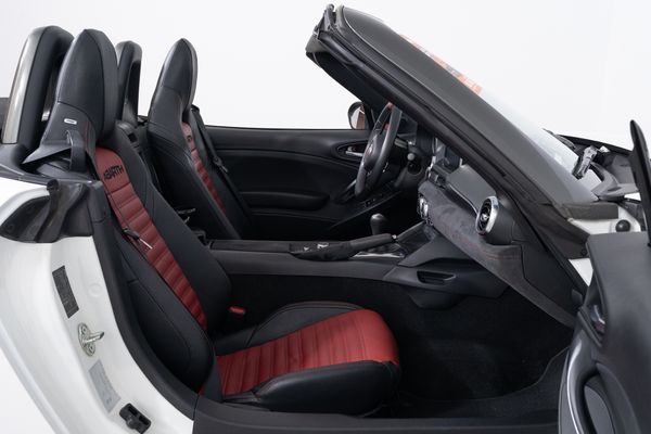 Abarth 124 Spider