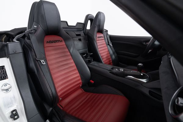 Abarth 124 Spider