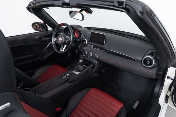 Abarth 124 Spider
