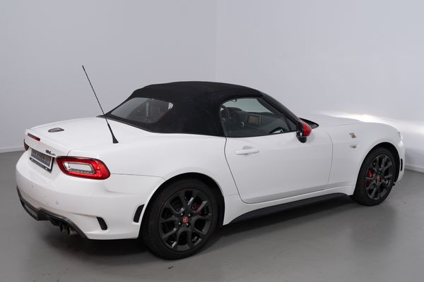 Abarth 124 Spider