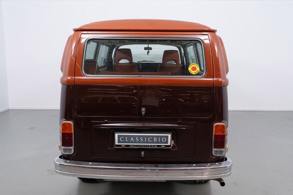 Volkswagen T2b Champagne Edition