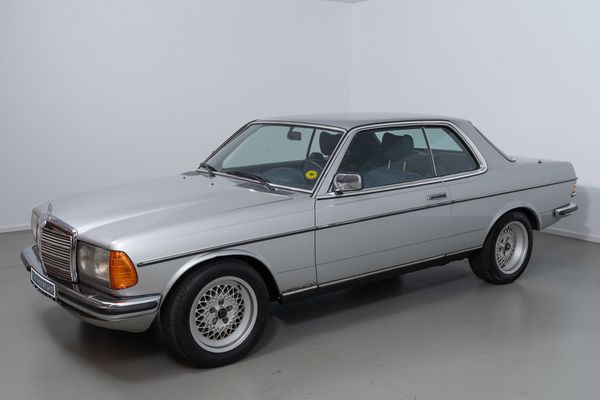 Mercedes-Benz 230 C (C 123)
