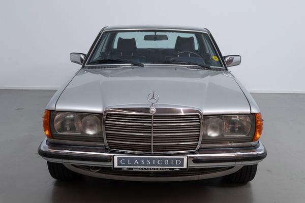 Mercedes-Benz 230 C (C 123)