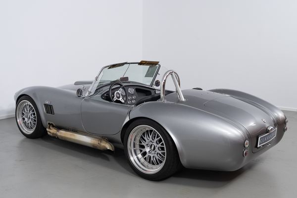Dax Tojeiro 427 Cobra “Street Edition”