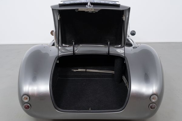 Dax Tojeiro 427 Cobra “Street Edition”