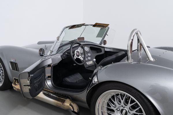 Dax Tojeiro 427 Cobra “Street Edition”