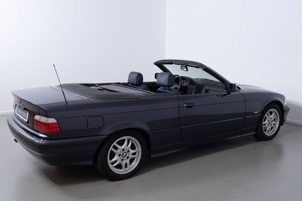 BMW 318i Cabriolet