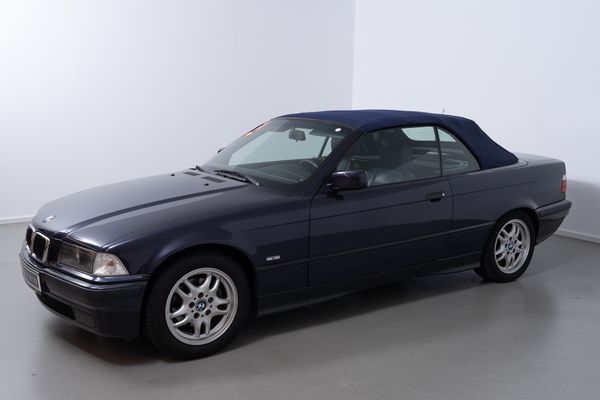 BMW 318i Cabriolet